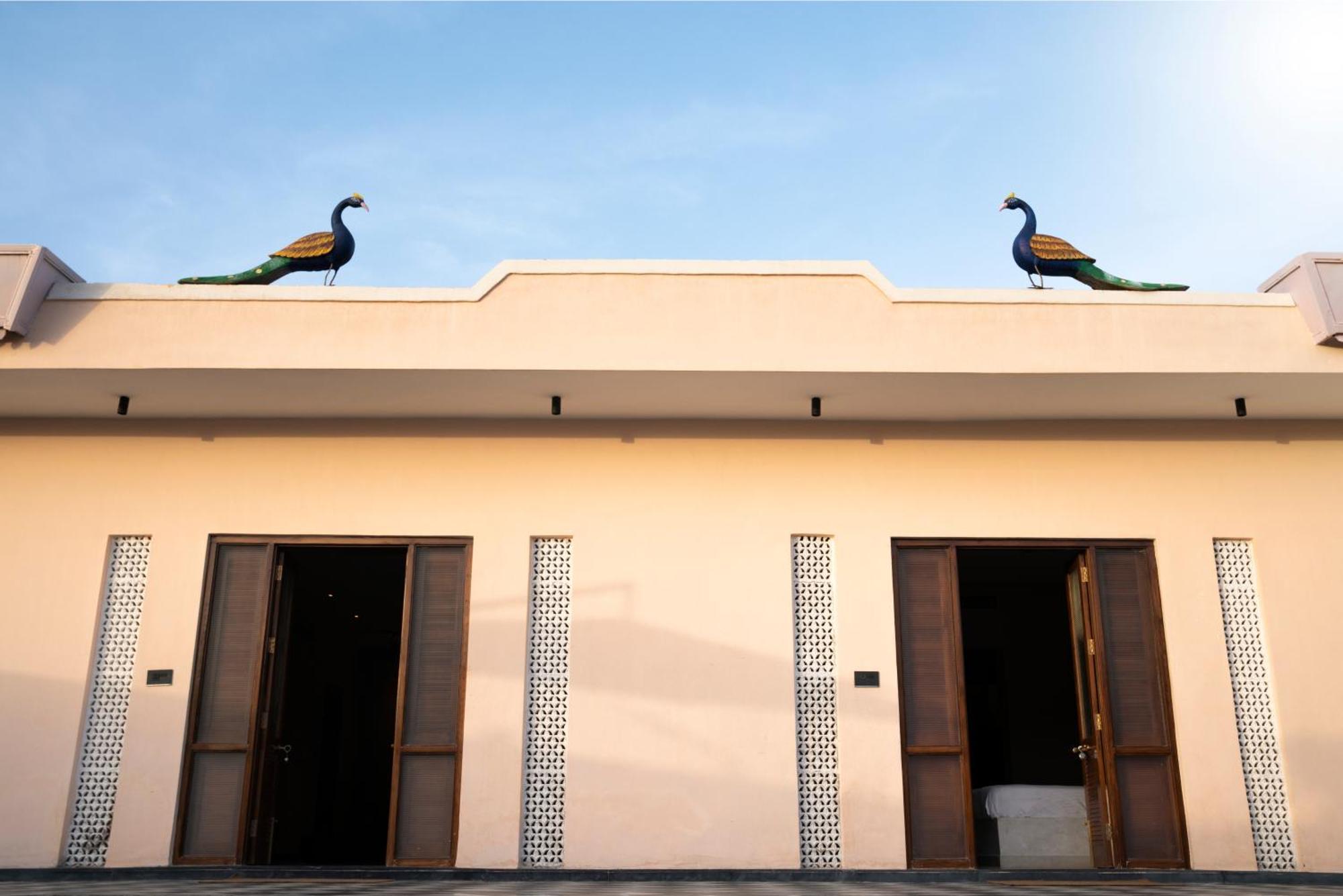 Parijat Private Pool Villa 1, 2 And 3 Bhk Udaipur Exterior photo